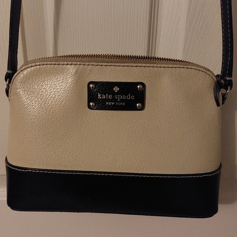Kate Spade Bay Street Hanna Crossbody Bag Pebble and Black